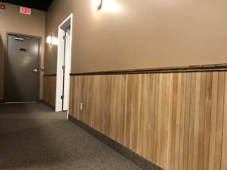674 White Oak Natural Finish Wainscot