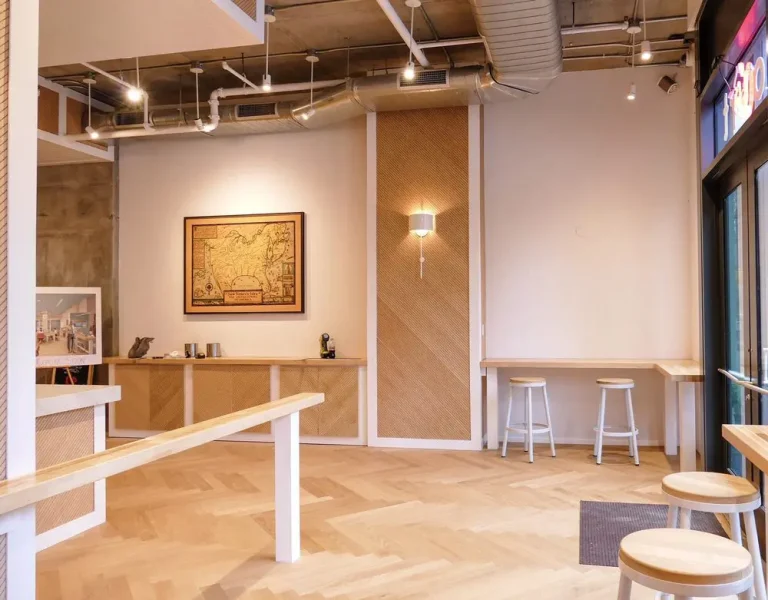 This is at Pourt in NYC - 331 Maple Veneer